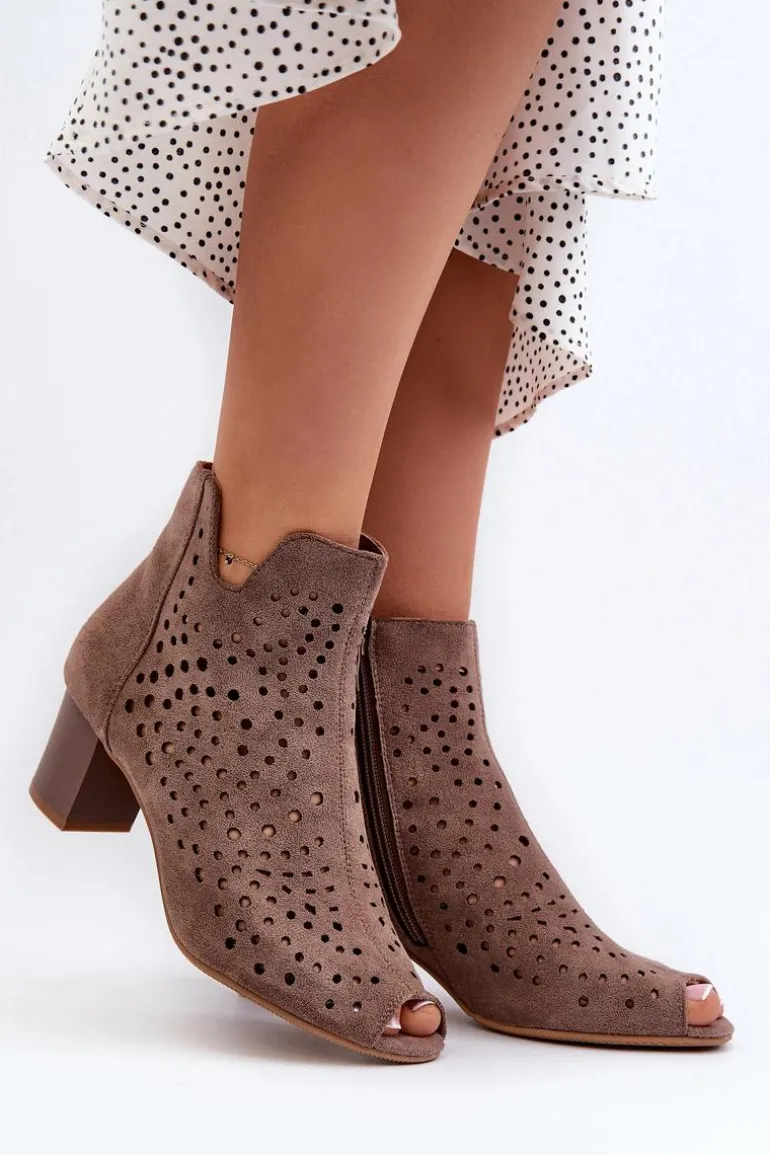 Ażurowe Botki Damskie Eko Zamszowe Na Słupku Z Odkrytymi Palcami Brązowe Halania
