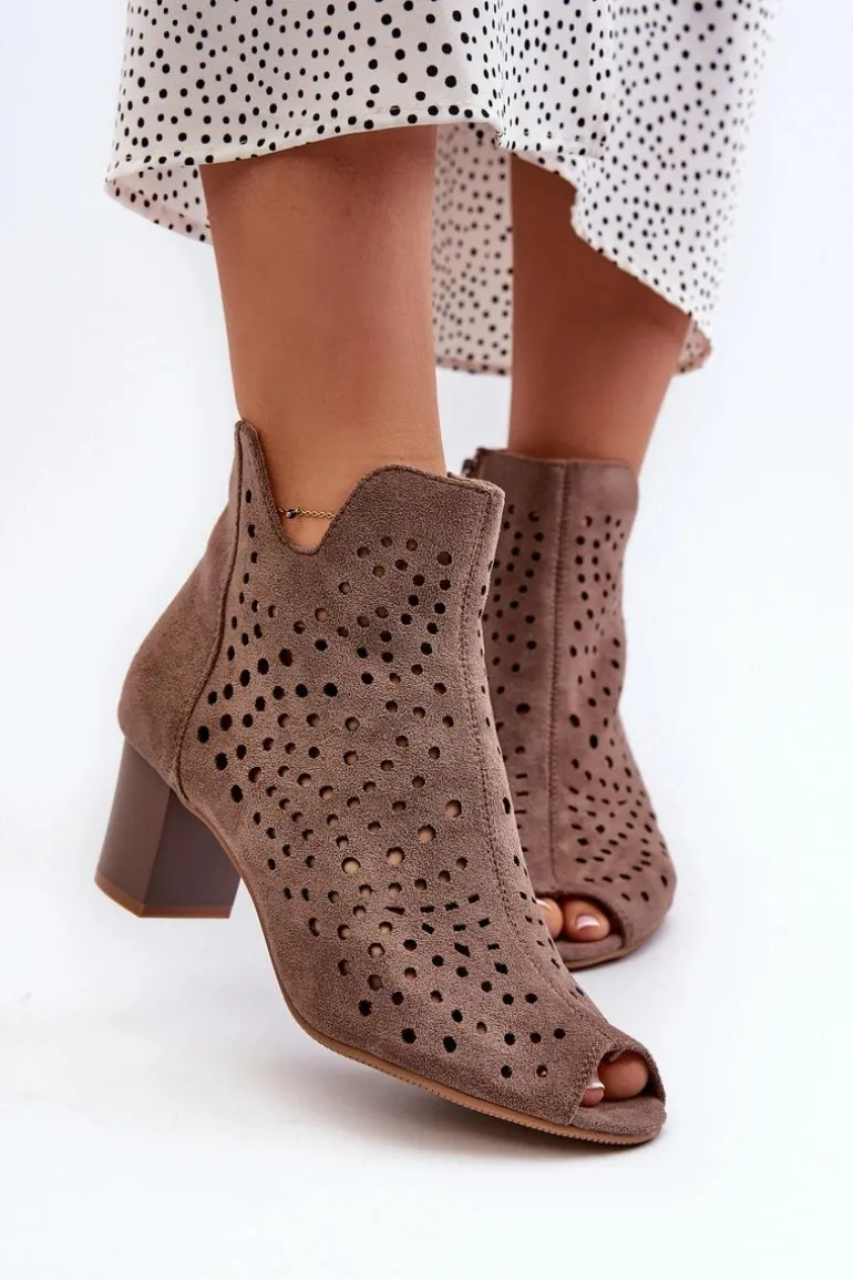 Ażurowe Botki Damskie Eko Zamszowe Na Słupku Z Odkrytymi Palcami Brązowe Halania