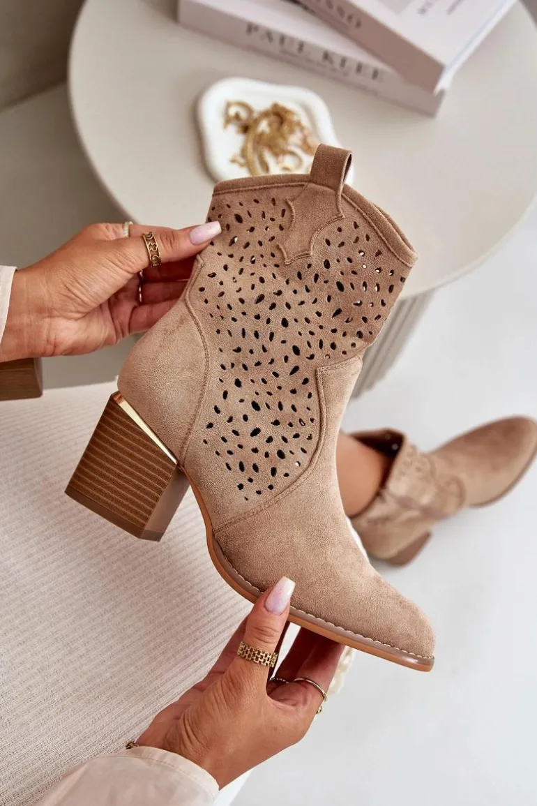 Ażurowe Botki Na Słupku Z Eko Zamszu Zapinane Na Zamek Ciemnobeżowe Sevana