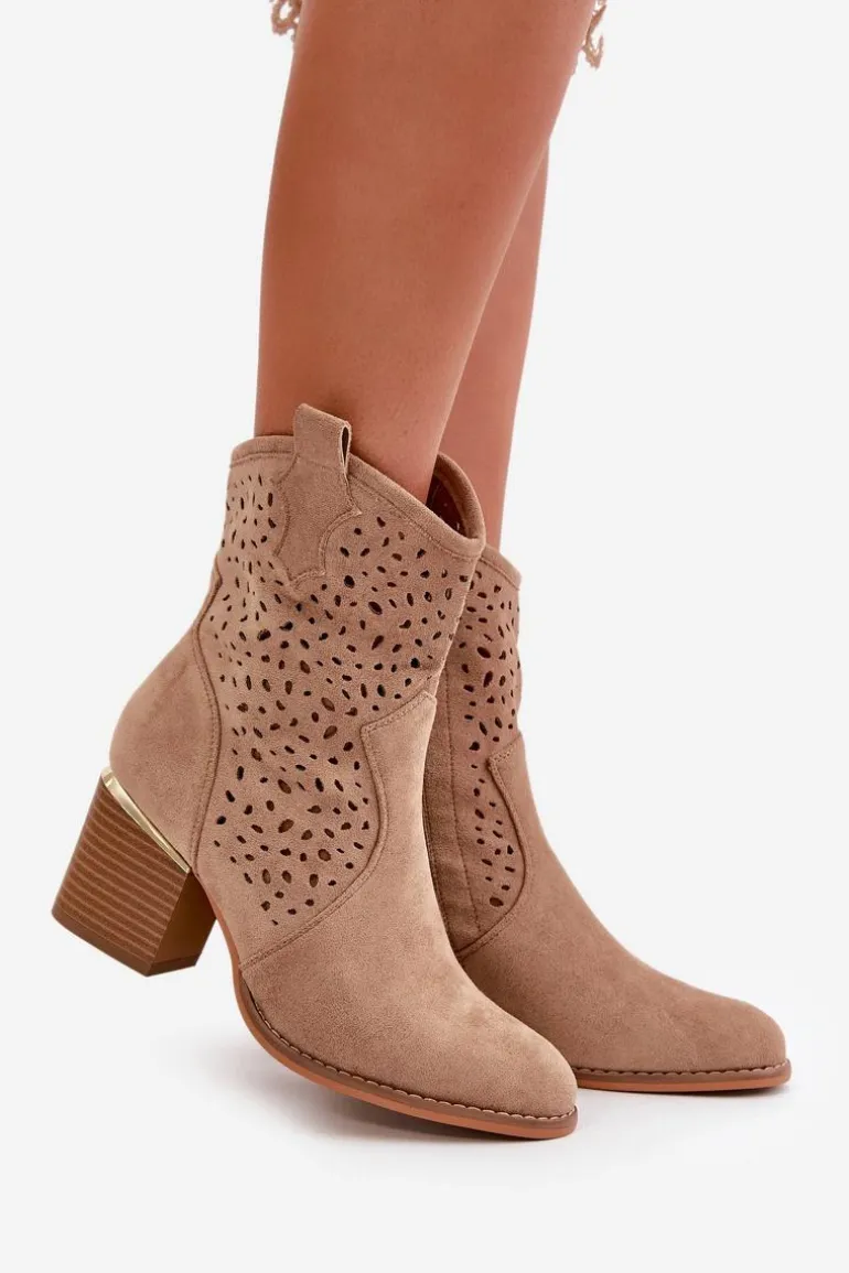 Ażurowe Botki Na Słupku Z Eko Zamszu Zapinane Na Zamek Ciemnobeżowe Sevana
