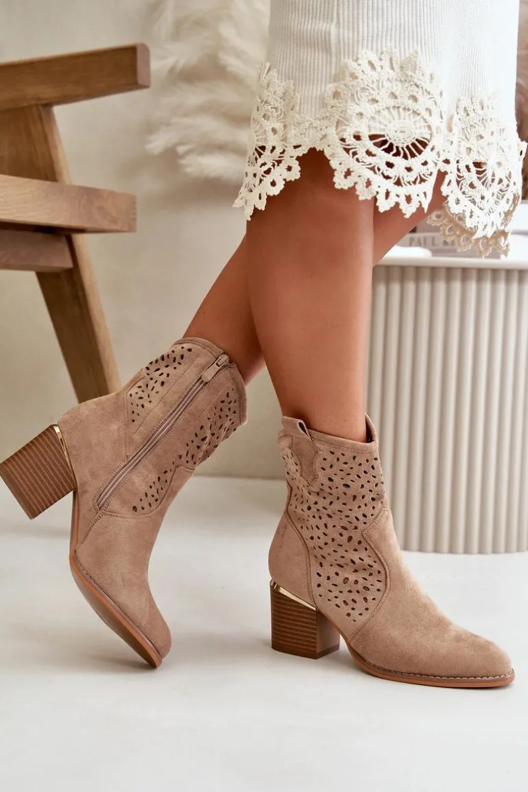 Ażurowe Botki Na Słupku Z Eko Zamszu Zapinane Na Zamek Ciemnobeżowe Sevana