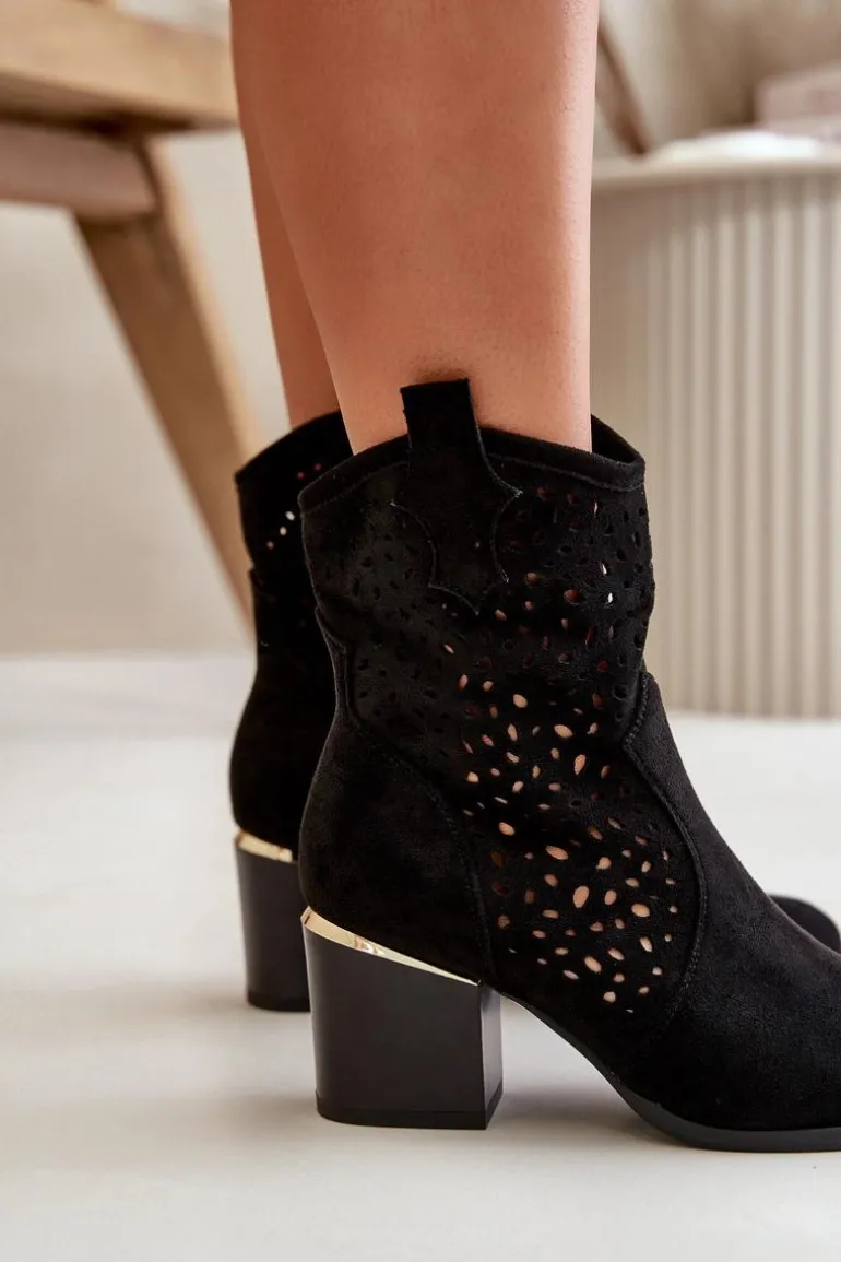 Ażurowe Botki Na Słupku Z Eko Zamszu Zapinane Na Zamek Czarne Sevana