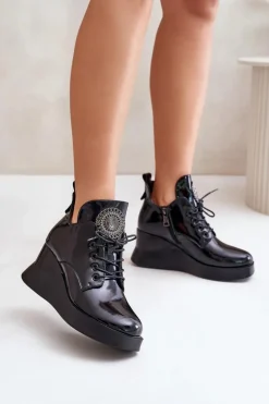 Botki Damskie Lakierowane Na Koturnie Ocieplane Vinceza 66706 Czarne