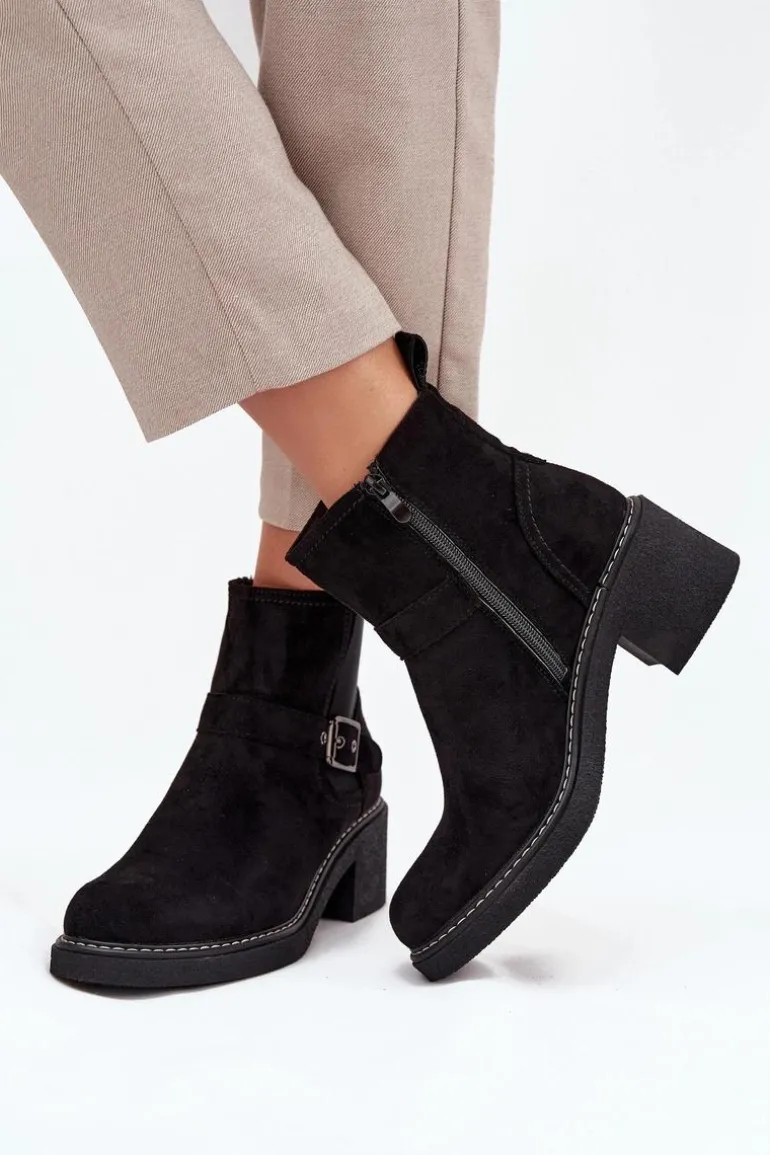 Botki Damskie Na Klocku Z Klamrą Czarne Nymera