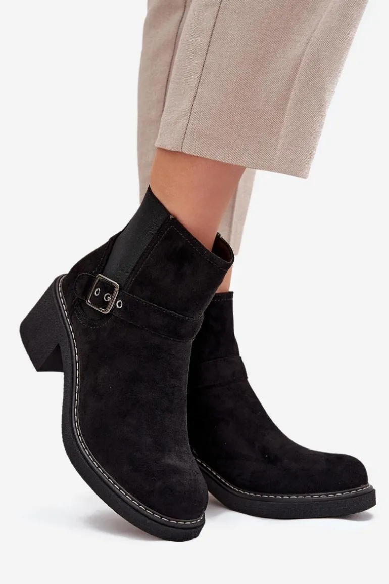 Botki Damskie Na Klocku Z Klamrą Czarne Nymera