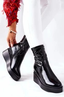 Botki Damskie Na Koturnie Lakierowane Czarne Therapie