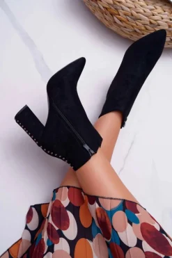 Botki Damskie Na Obcasie Z Nitami W Szpic RB23P Czarne Snack