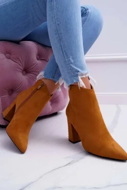 Botki Damskie Na Obcasie Z Nitami W Szpic RB23P Camel Snack