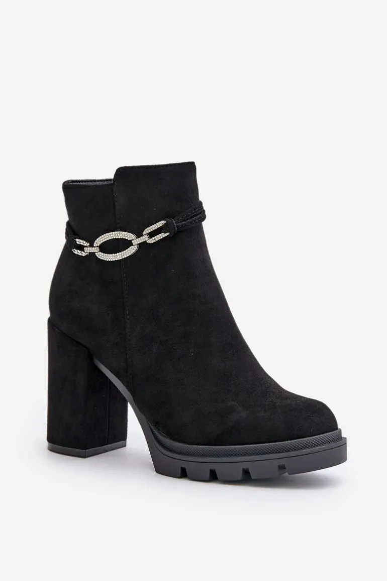 Botki Damskie Na Słupku Eko Zamszowe Z Ozdobnym Paskiem Czarne Maivone