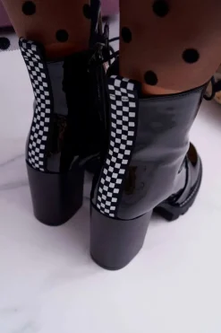 Botki Damskie Na Słupku Lakierowane Czarne Insist