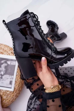 Botki Damskie Na Słupku Lakierowane Czarne Insist