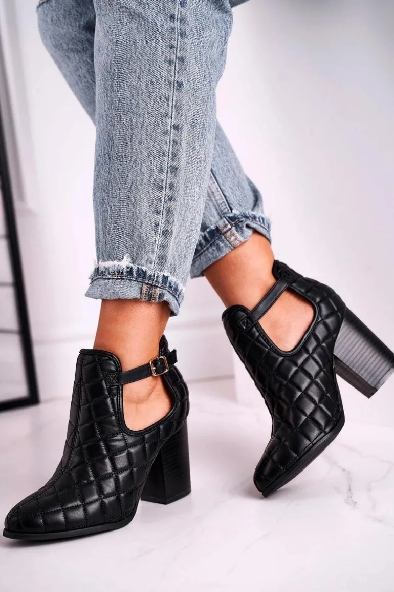 Botki Damskie Na Słupku Pikowane Z Wycięciami Czarne Dreams