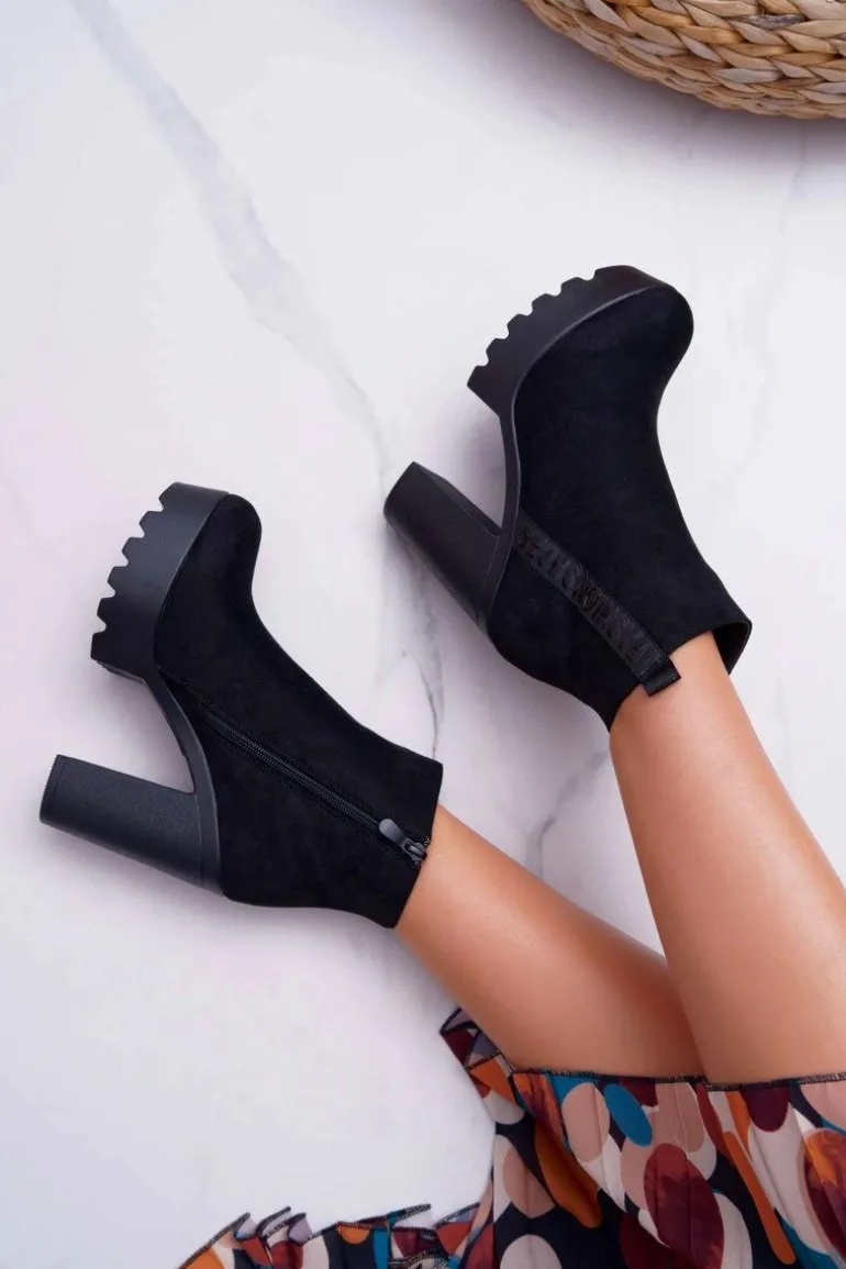 Botki Damskie na Słupku Platforma Zamszowe Czarne Estacado