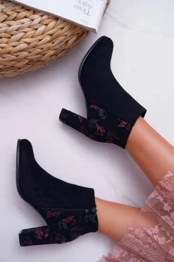 Botki Damskie Na Słupku Sergio Leone W Różowe Kwiaty Folk Czarne Eros2