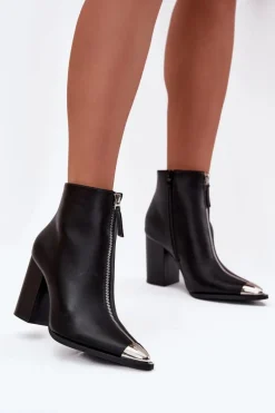 Botki Damskie Na Słupku Z Ozdobnym Zamkiem Czarne Wiviane