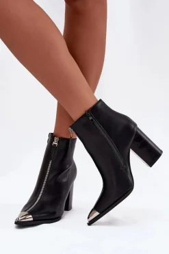 Botki Damskie Na Słupku Z Ozdobnym Zamkiem Czarne Wiviane