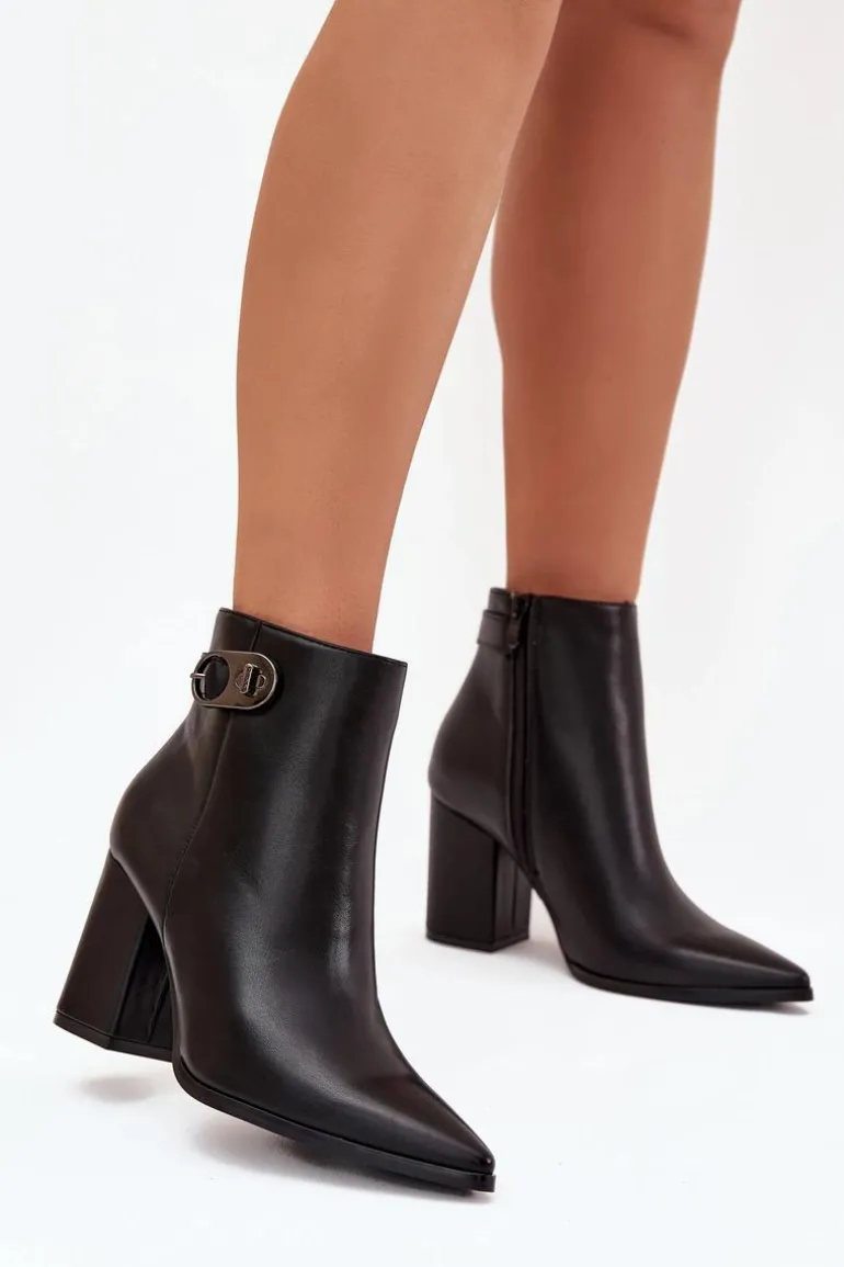 Botki Damskie Na Słupku Z Ozdobnym Detalem Czarne Tharina