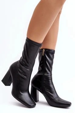 Botki Damskie Na Słupku Z Kwadratowym Noskiem Czarne Glavina