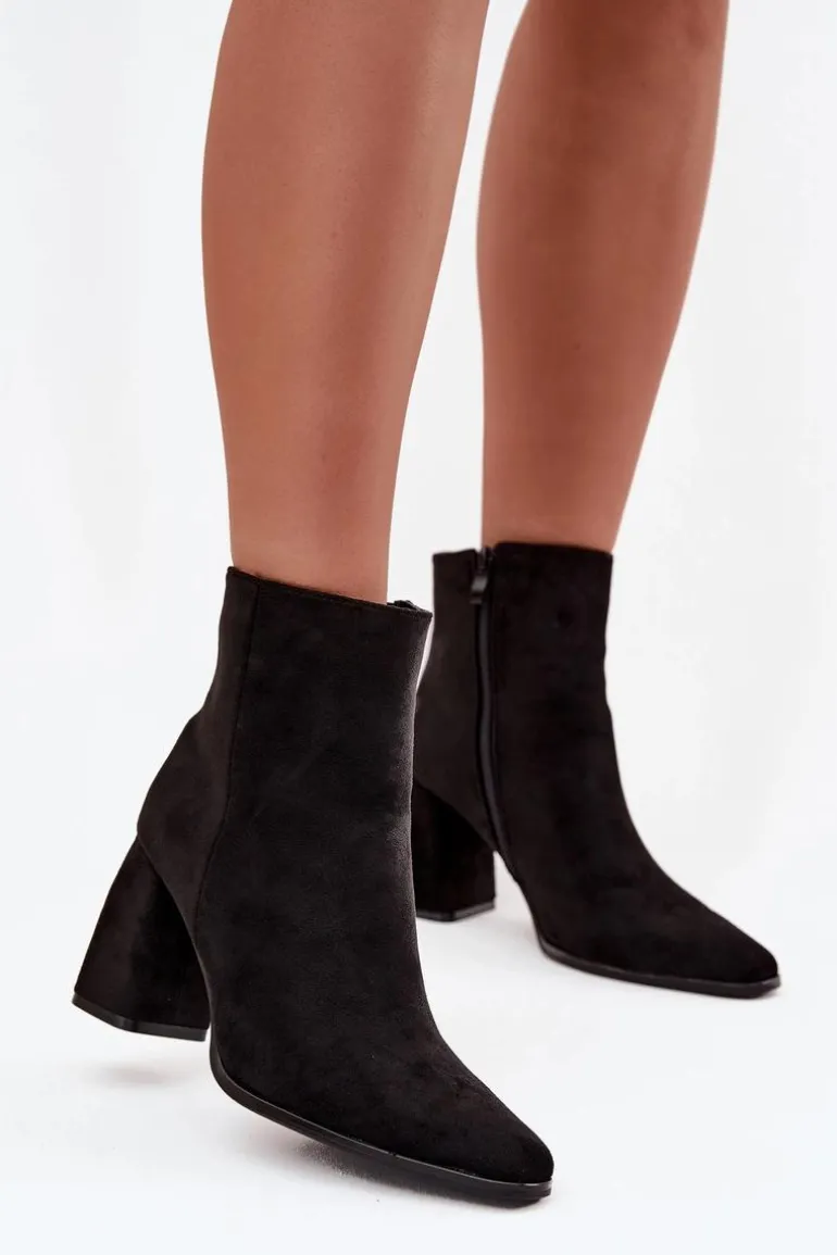 Botki Damskie Na Słupku Z Eko Zamszu Czarne Inessa