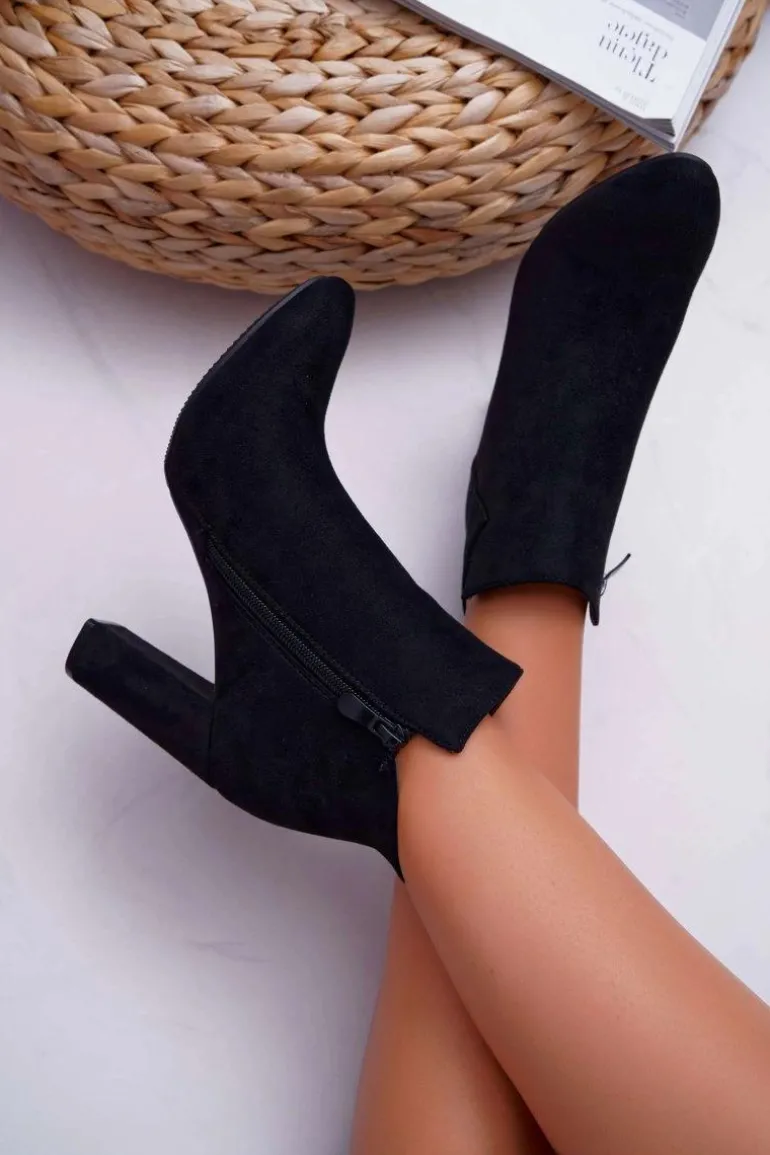 Botki Damskie Na Słupku Zamszowe Czarne Ruffle