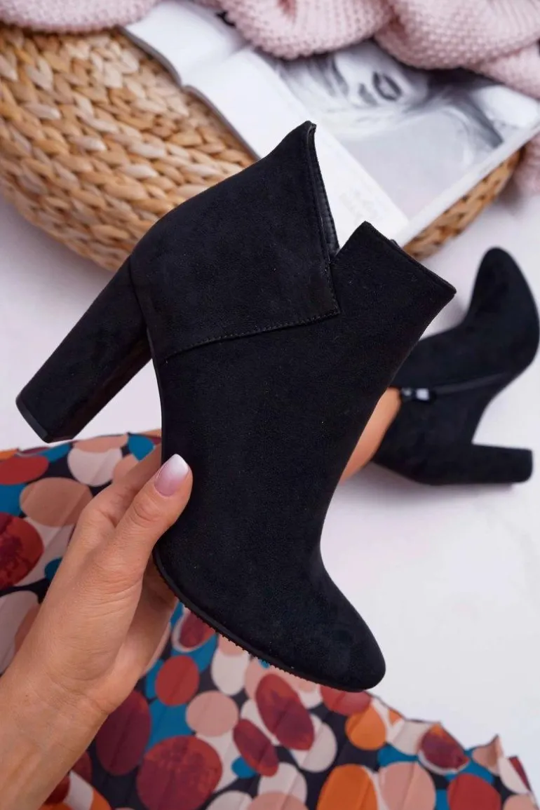 Botki Damskie Na Słupku Zamszowe Czarne Ruffle