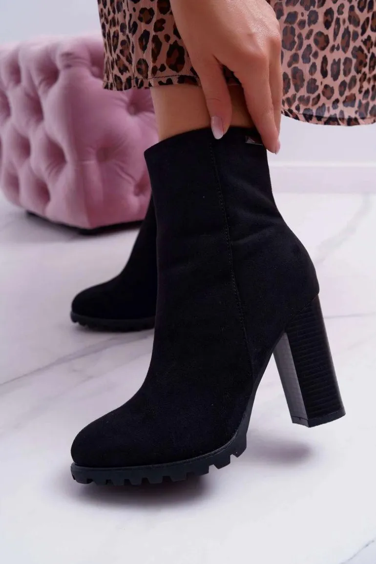 Botki Damskie na Słupku Zamszowe Czarne Cadillac