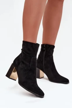 Botki Damskie Na Słupku Ze Złotym Elementem Ocieplane Czarne Amelisse