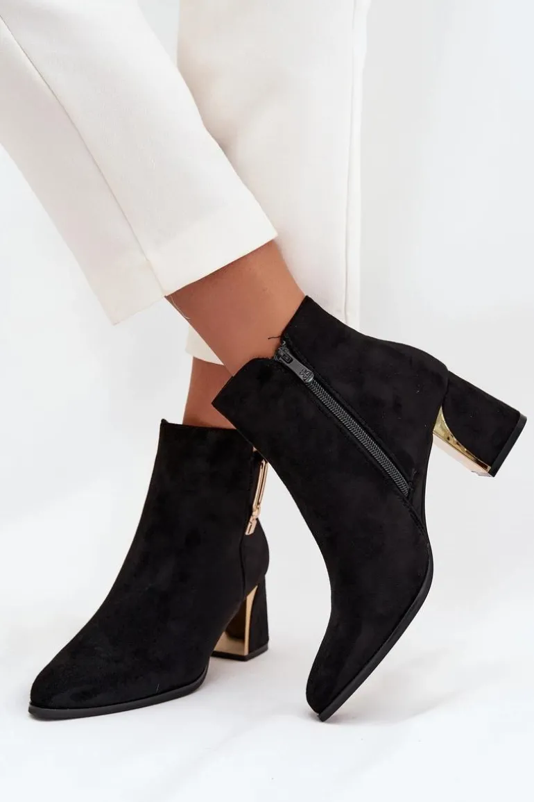 Botki Damskie Na Słupku Ze Złotymi Detalami Czarne Kalivra