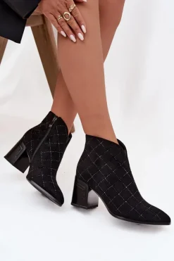 Botki Damskie Na Słupku Ze Zdobieniem D&A MR52-133 Czarne