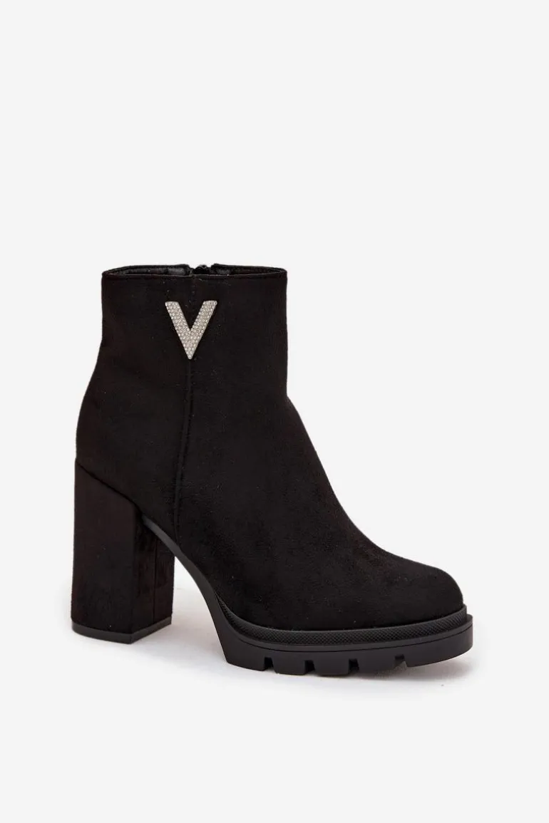 Botki Damskie Ocieplane Na Słupku Z Ozdobnym Detalem Czarne Briella