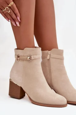 Botki Damskie Ocieplane Na Słupku Z Ozdobnym Paskiem Beżowe Galissa