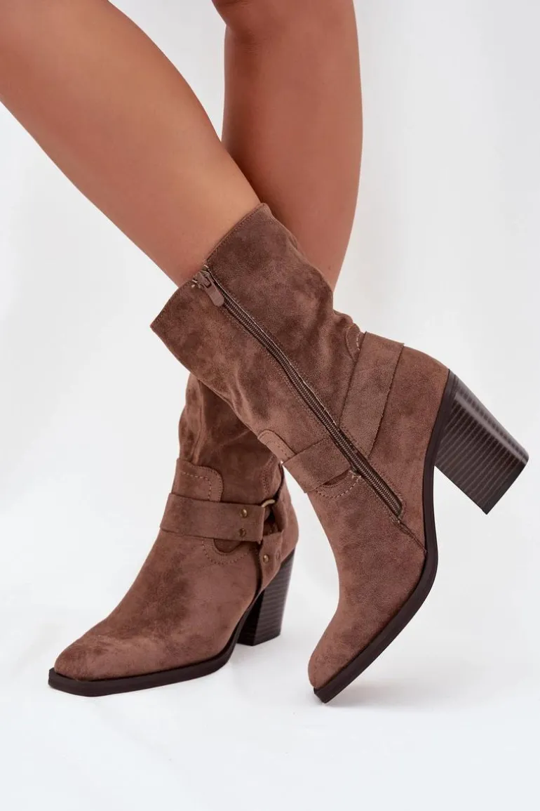 Botki Damskie Ocieplane Na Słupku Z Paskami I Ozdobnym Detalem Brązowe Neria