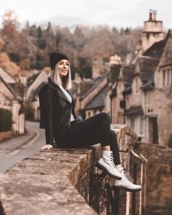 Botki Damskie Płaski Obcas Wysokie Glany Białe Buena