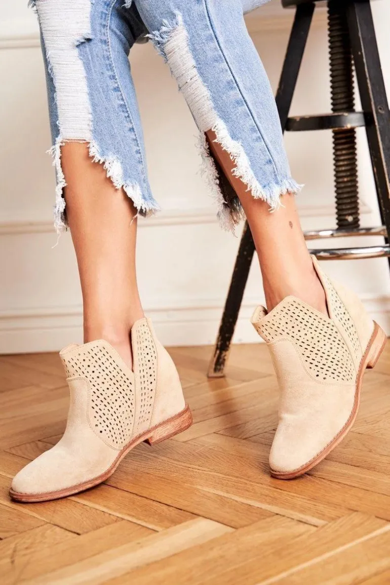 Botki Damskie Płaski Obcas Zamszowe Ażurowe Jasno Beżowe Shades