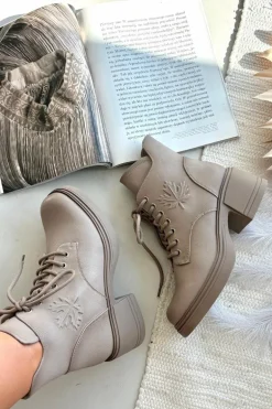 Botki Damskie Skórzane Na Klocku Ocieplane Vinceza 39950 Beżowe