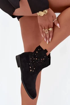 Botki Damskie Z Ażurowym Wzorem Na Płaskim Obcasie Eko Zamszowe Czarne Athera