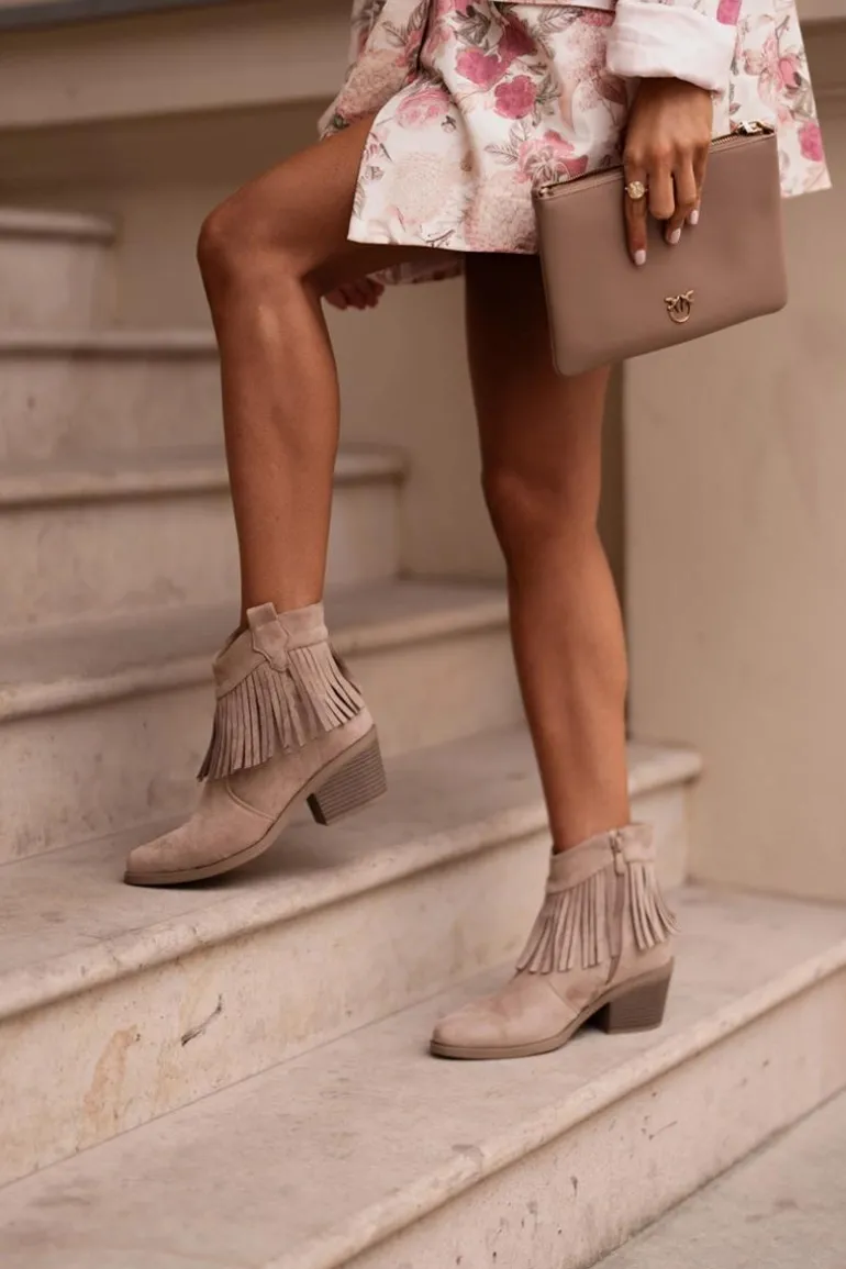 Botki Kowbojki Damskie Na Zamek Eko Zamszowe Beżowe S.Barski HY42-127