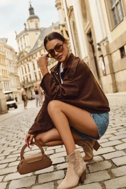 Botki Kowbojki Damskie Ocieplane Ze Zdobieniem Na Słupku Beżowe Arabella