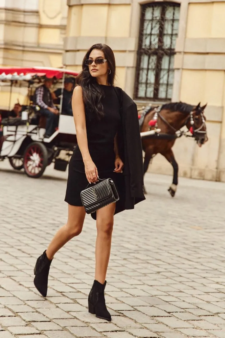 Botki Kowbojki Damskie Ocieplane Ze Zdobieniem Na Słupku Czarne Arabella