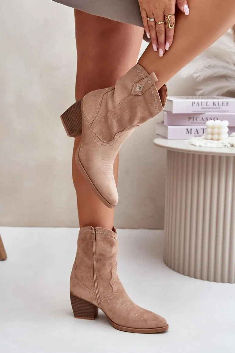 Botki Kowbojki Na Słupku Z Eko Zamszu Beżowe Narinae