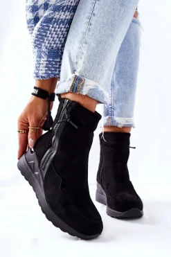 Botki Na Koturnie Zamszowe Czarne Athelaine