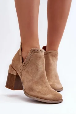 Botki Na Masywnym Słupku Z Wycięciem Beżowe Jolnima