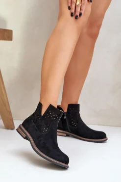 Botki Na Płaskim Obcasie Z Ażurową Cholewką Czarne Elivaya