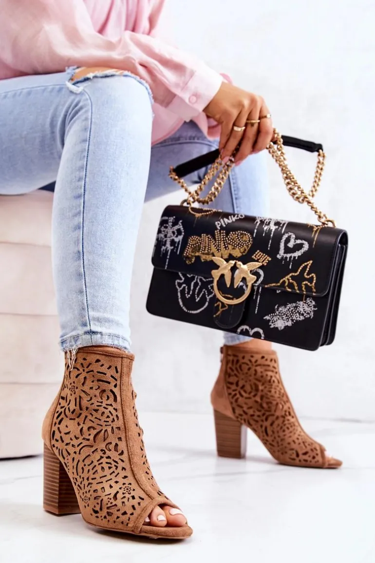 Botki Na Słupku Ażurowe Camel Brittany