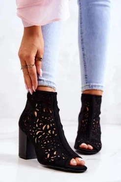 Botki Na Słupku Ażurowe Czarne Brittany