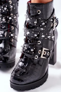 Botki Na Słupku Czarne Lakierowane Krokodyl Wombridge