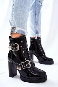 Botki Na Słupku Lakierowane Z Klamrą Czarne Flaris