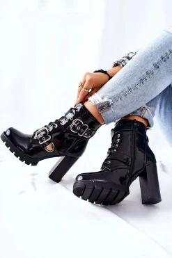 Botki Na Słupku Lakierowane Z Klamrą Czarne Flaris