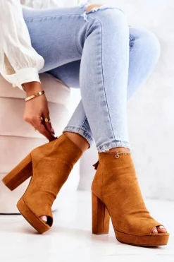 Botki Na Słupku Odkryte Palce Camel Adore