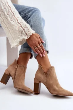 Botki Na Słupku Z Ażurowym Wzorem Beżowe Vailen